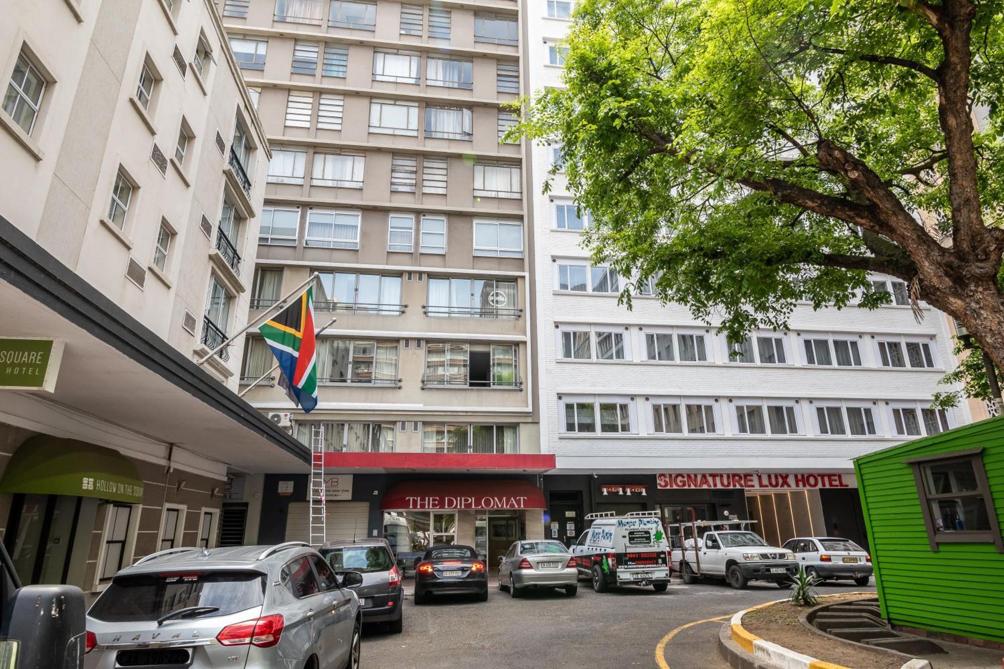 Walk To Cticc & V&a Apartment